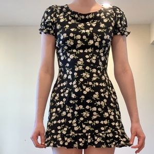 Black and White Floral Dress size Small